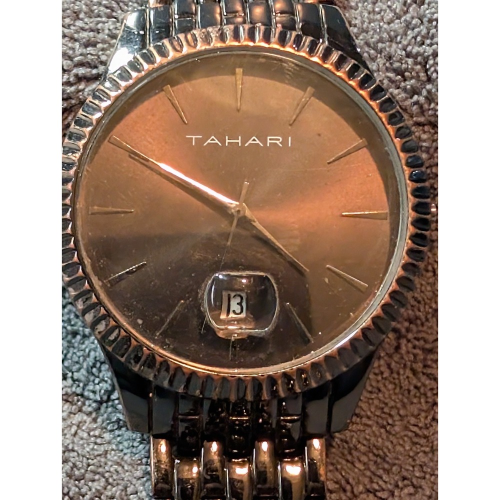 Tahari watch NO CROWN FOR PARTS